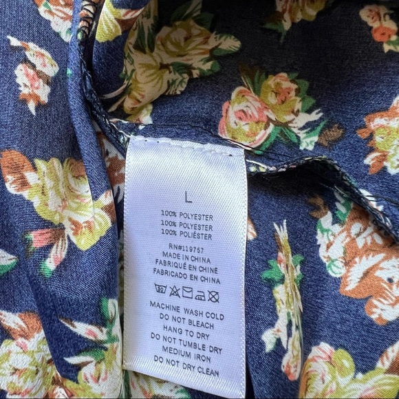 JNCO Floral Cold Shoulder Long Sleeve Top • size Large - Picture 5 of 6